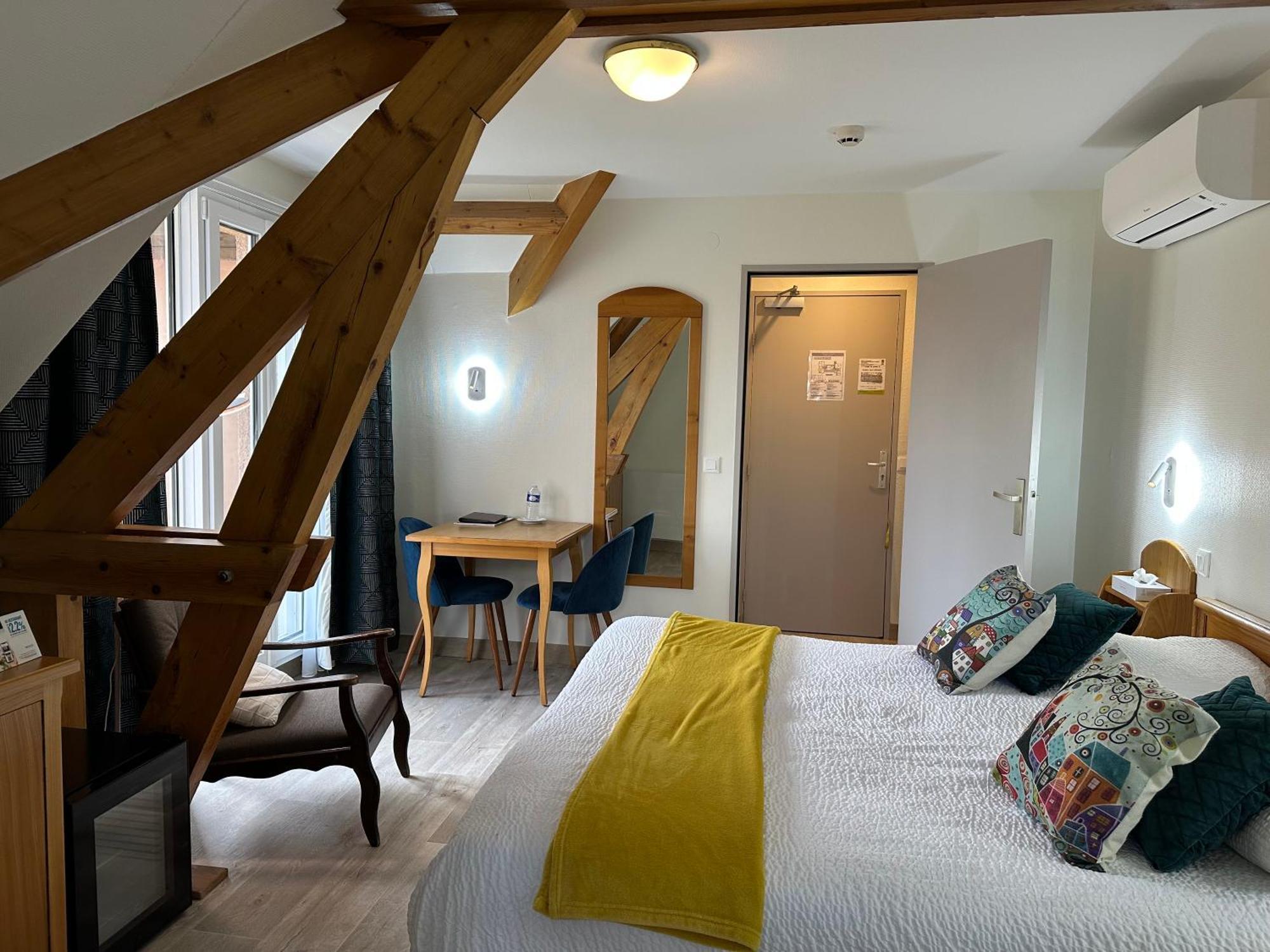 Logis Hotel Notre-Dame - Restaurant Ouvert Midi Et Soir Sauf Dimanche Soir Danne-et-Quatre-Vents ภายนอก รูปภาพ